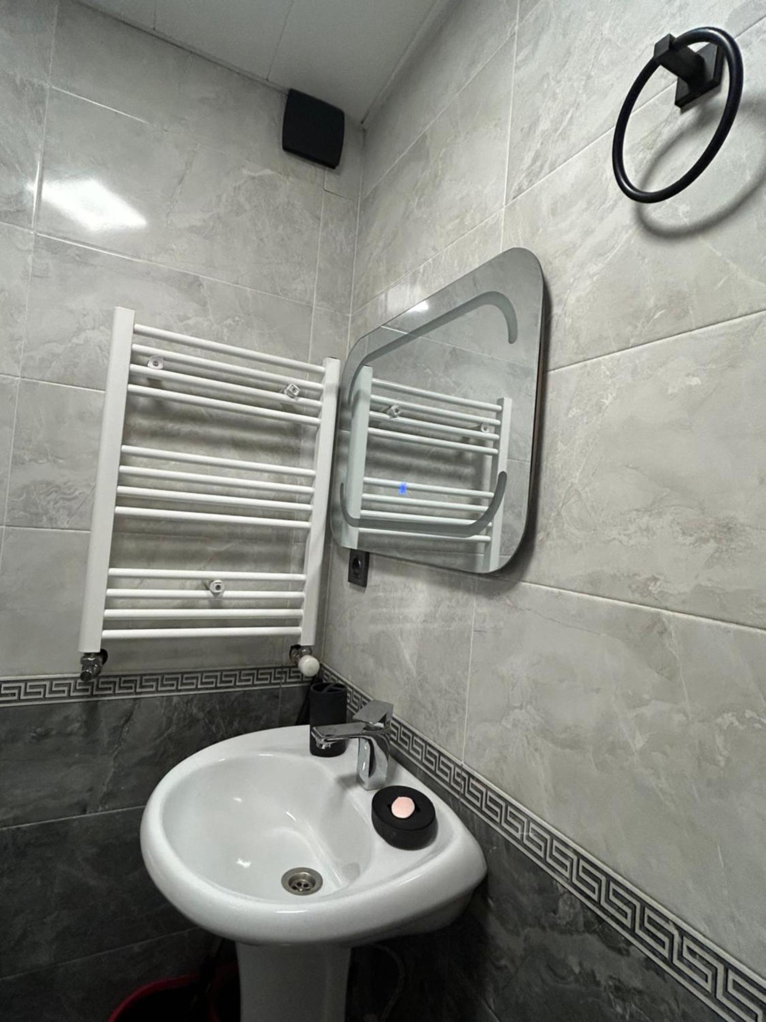 Mtx Tbilisi Appartement Buitenkant foto